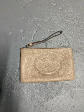 Large Corner Zip Wristlet With Coach Heritage Logo